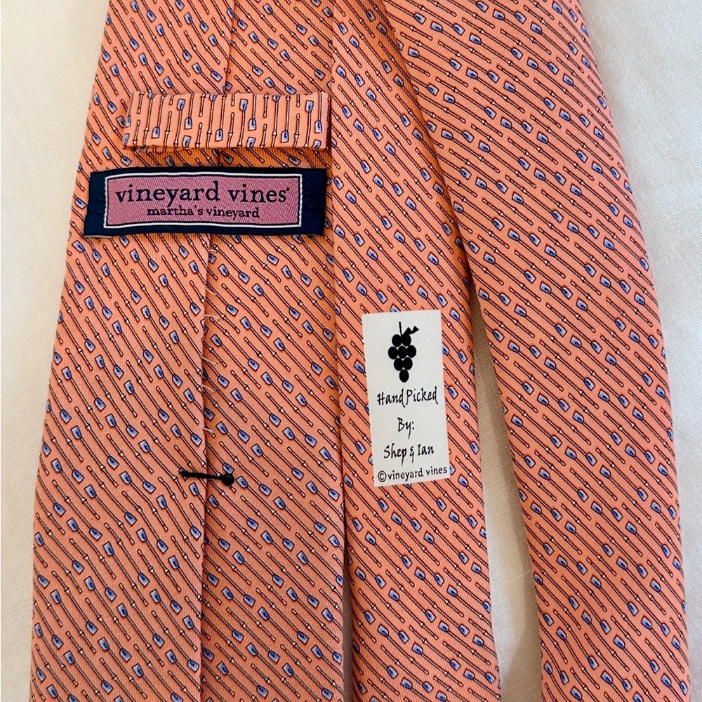 Vineyard Vines Coral Patterned Tie